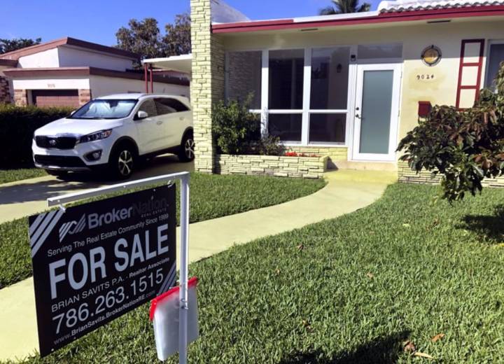 Housing sales tick up for First Coast in October as prices begin to drop