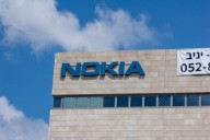 Acciones de Nokia caen mientras la compañía redefine su estrategia enfocada en IA y redes del futuro