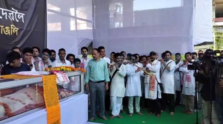 Flautist Dipak Sarma’s final homecoming; cremation with state honours at Navagraha