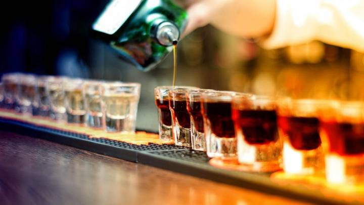 Tragedia en la pista: Padre revela cómo la falta de paramédico costó la vida de su hija tras un peligroso reto en discoteca