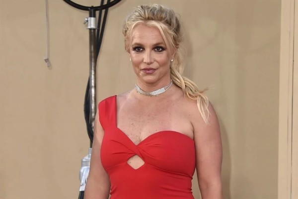 Vive Britney Spears una 'slumber party' con Kim Kardashian