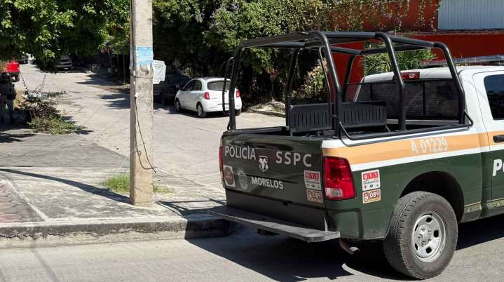 Movilización policiaca en Tlaquiltenango por presunto cuerpo enterrado