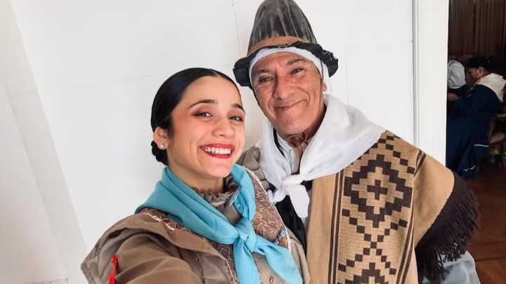 Ella tiene 21, él 55 y se enamoraron bailando folclore: “No buscamos encajar en la sociedad”