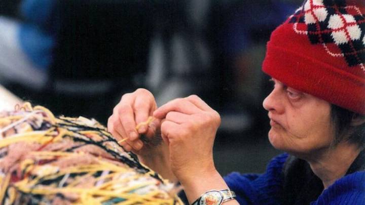 La historia de Judith Scott. Cómo rescaté a mi hermana gemela , quien terminó convertida en una famosa artista