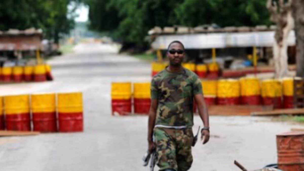 Gunmen Kidnap 25 Schoolgirls From Nigerian Govt Boarding School, Kill Vice Principal