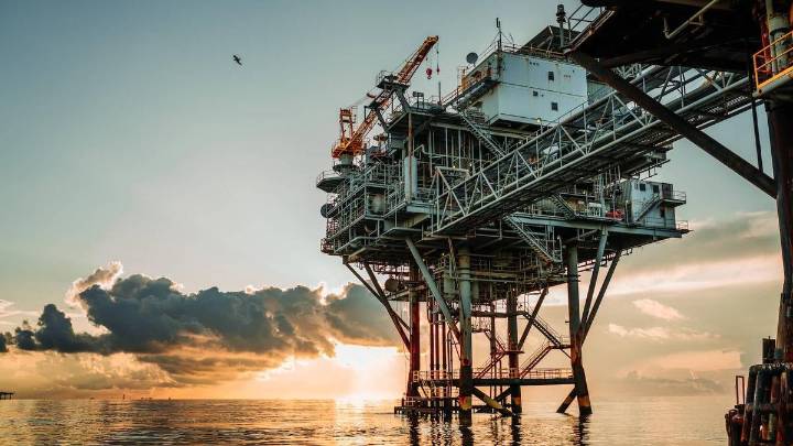 Petroleras europeas apuntan a fuertes retornos pese a un Brent débil