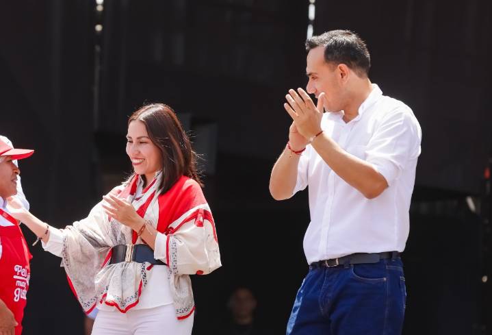 Ministra Shica denuncia amenazas: “Me dicen que deje de conversar con tanta gente y de sonreír”