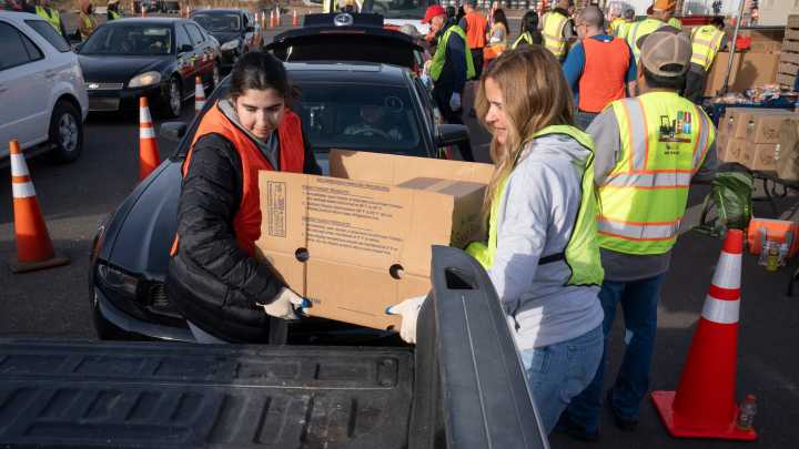 SNAP is in limbo. Phoenix restaurants step up with free meals