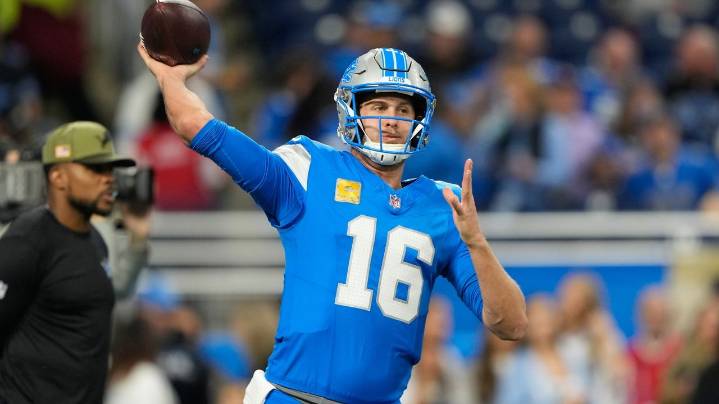 Lions face Jayden Daniels-less Commanders, looking to rebound after loss