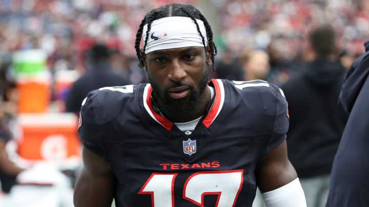 Jets CB Kris Boyd remains hospitalized following shooting