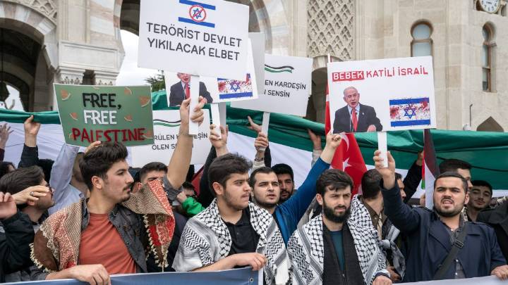 Activistas propalestinos impiden el acceso de israelíes a un puerto de una isla griega: es el segundo incidente en 24 horas