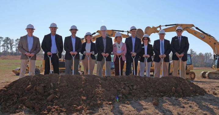 New Pilgrim's chicken plant breaks ground in Walker County