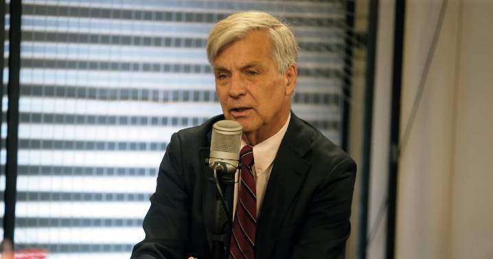 Mayne-Nicholls reconoce error en plebiscito de 1988: “El haber votado por el Sí me persigue y me avergüenza”