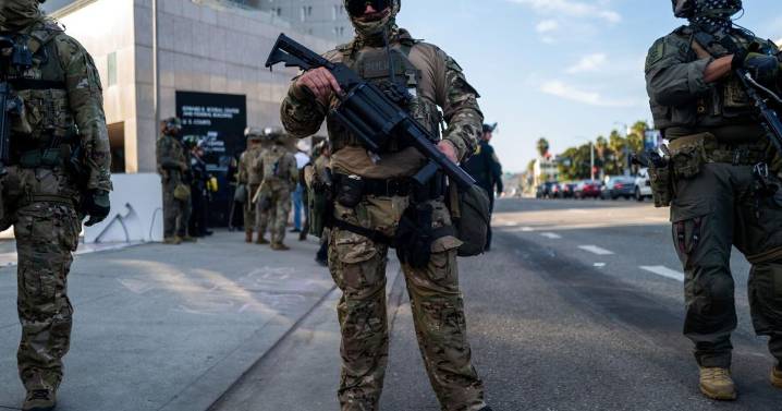 Judge orders ICE to allow immigrant detainees in DTLA to see lawyers