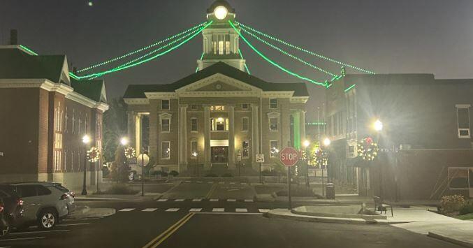Green Lights Across Jasper Show Thanks to Veterans