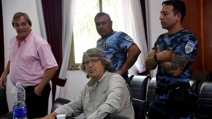 Avanza la causa contra un ex juez acusado de liderar una banda compuesta por policías, barrabravas y presos