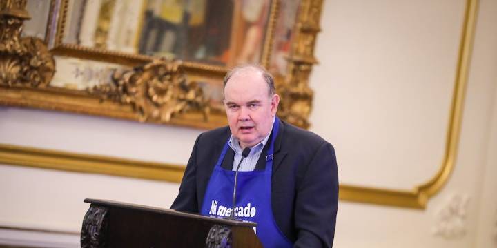 Rafael López Aliaga a una mujer que le pidió ayuda para niños con autismo: “Por la salvajada de Vizcarra, ha crecido mucho”