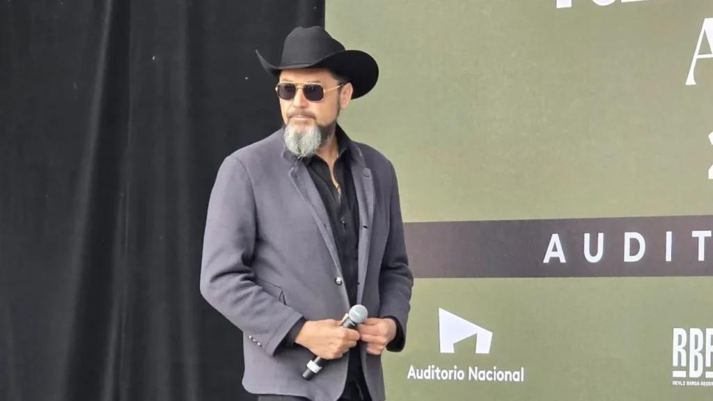 Reyli Barba regresa al escenario 'ligero, sobrio y dueño de su destino'