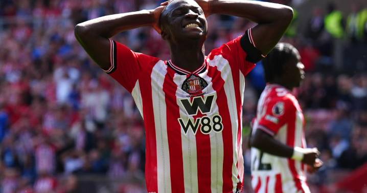 Sunderland injury latest on Romaine Mundle and Habib Diarra