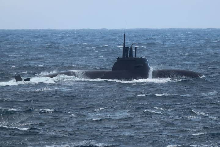 Interceptan narcosubmarino con 1,7 toneladas de cocaína en aguas internacionales: 4 personas quedaron en prisión preventiva