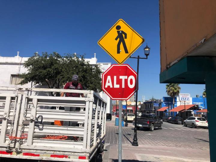Mejora Gobierno de Reynosa seguridad vial con señalización