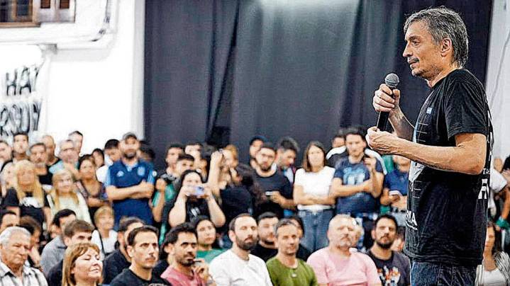 Máximo Kirchner: “No tengo problemas con Axel, yo lo voté, no sé qué más quieren”