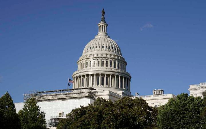 Senado de EE.UU. aprueba acuerdo para reabrir el Gobierno; Cámara aún debe ratificarlo