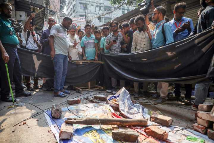 Terremoto sacude Bangladesh, dejando cinco muertos y alrededor de 100 heridos
