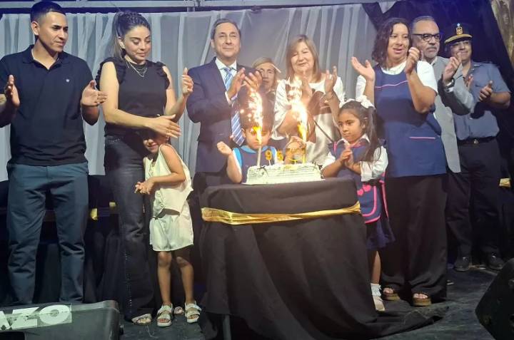 Silva Neder ratificó el compromiso del Gobierno para seguir cumpliendo sueños a los santiagueños