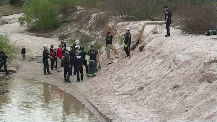 12-year-old girl becomes buried in sand that caved in around her in The Woodlands, according to fire department