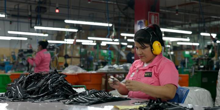 Perú reduce más de 8.300 toneladas de CO₂ y se convierte en referente industrial sostenible en la región