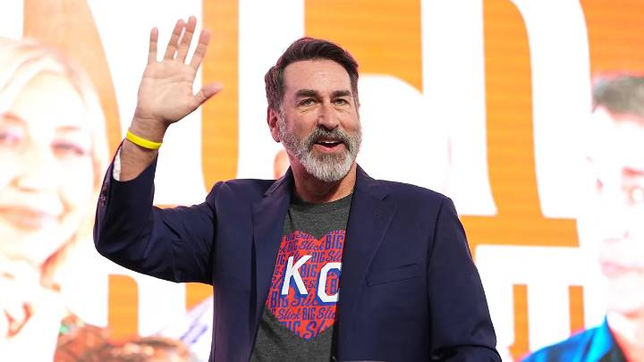 Rob Riggle discusses patriotism and Marine Corps service on 'The View'