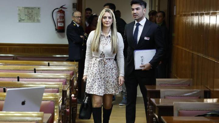 Habla Miss Asturias tras su comparecencia en el Senado: "Para la mitad de España soy una prostituta; para la otra, una heroína"