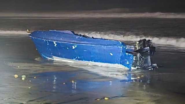 4 dead after wooden boat capsizes off San Diego