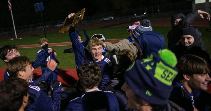 SLUH edges Ladue in district final between defending state champions