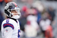 Giants QB Jaxson Dart Achieves All-Time NFL History vs Bears