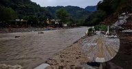 "Que ya no vean los colores": Damnificados de inundaciones en Huehuetla, Hidalgo pasan un mes en el abandono