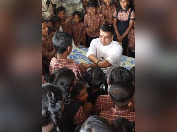 Gujarat Dy CM extend warm wishes on Children's Day