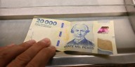 El billete de $20.000 cumple un año en circulación: qué se podía comprar cuando salió y para qué alcanza hoy