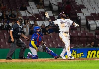 Con Walk-off de Jon Singleton, Tomateros venció a Charros