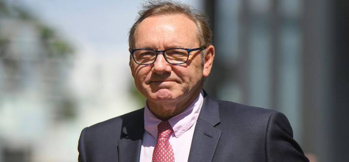 Encuentran al actor estadounidense Kevin Spacey viviendo en hoteles de Europa