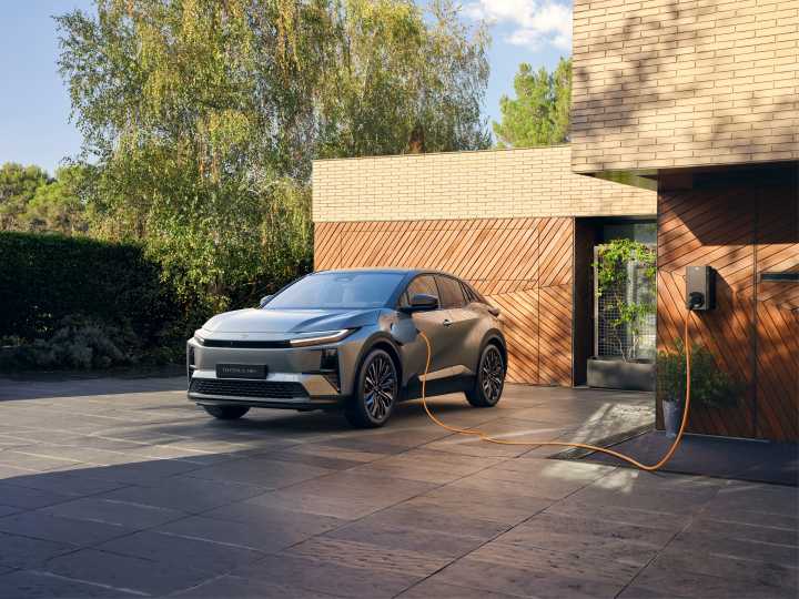 Toyota renueva y agranda su C-HR, ahora también 100% eléctrico