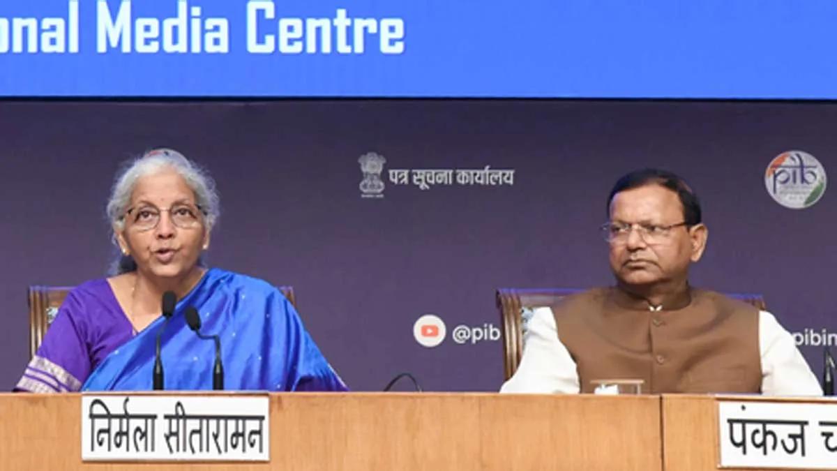 FM Nirmala Sitharaman Holds Pre-Budget Meeting with Market Experts