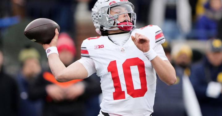 No. 1 Ohio State beats No. 15 Michigan 27-9, sets up game with No. 2 Indiana for B10 title