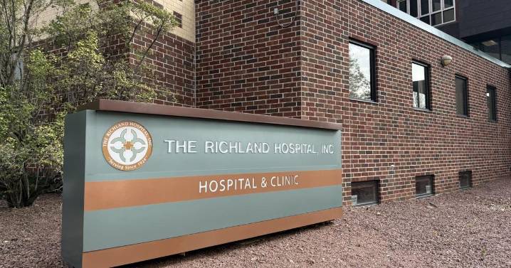 Elderly woman transported to hospital following Richland Center crash near Culver's