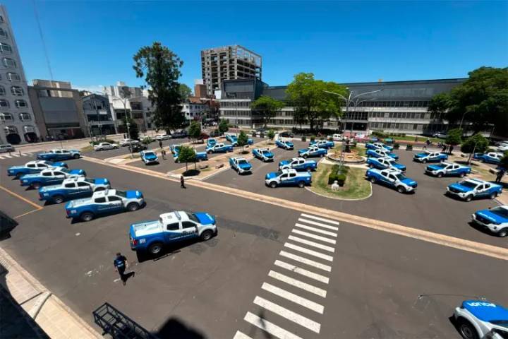 Frigerio entregó nuevos patrulleros para reforzar la seguridad de la provincia