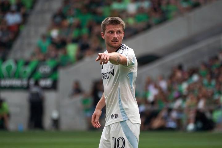 Deadspin | San Diego's Anders Dreyer wins MLS Newcomer of Year