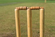 Cricket-England bat first v Australia as Ashes begin in Perth