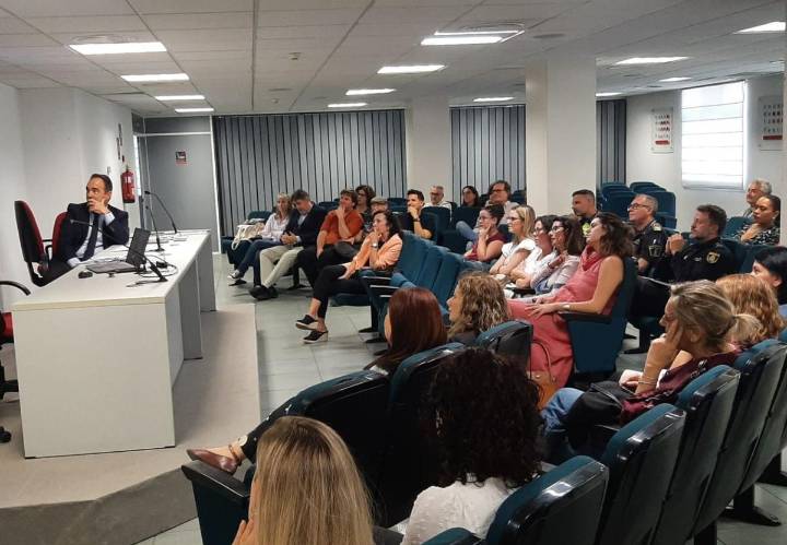 El Ayuntamiento de Alicante media en 442 conflictos vecinales en la Zona Norte en seis meses