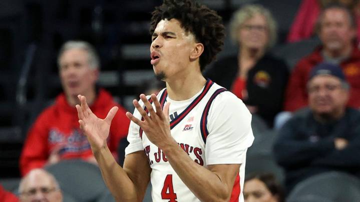 Oziyah Sellers going back to shooting threes adds up nicely for St. John's